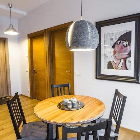 Stylish 1Bd Apartment In Old Town By Hostlovers Kaunas Exterior foto